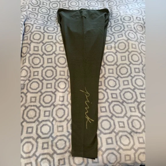 PINK Victoria's Secret Olive Leggings brand new - Picture 3 of 4